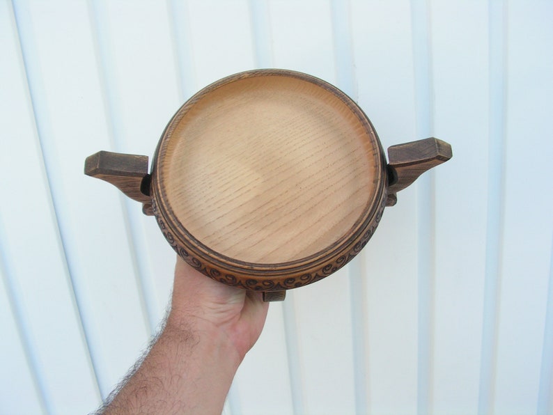 Vintage wooden bowl with stand Handmade wood bowl with legs Country wood bowl Fruit bowl Hand carved bowl Old dough bowl Rural house decor image 5