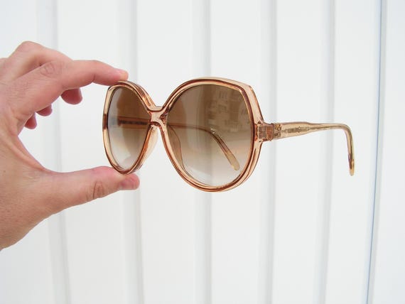 Vintage Ladies Big Sunglasses ? XLUMIO Vintage Sunglasses Women Oversized Sun Glasses Ladies  main image 4