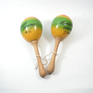 Vintage wooden maracas, Set of 2 maracas, Hand painted maracas, Percussion musical instrument, Art maracas, Old music instrument