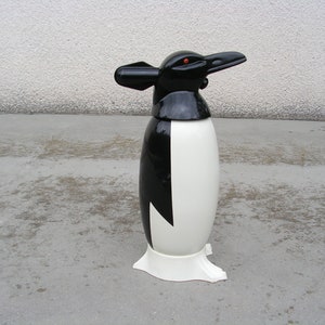 Rare Soda Siphon Penguin Vintage Soda Siphon Soda Dispenser Metal plastic siphon Old Sparklets Siphon Seltzer Siphon Collector bottle