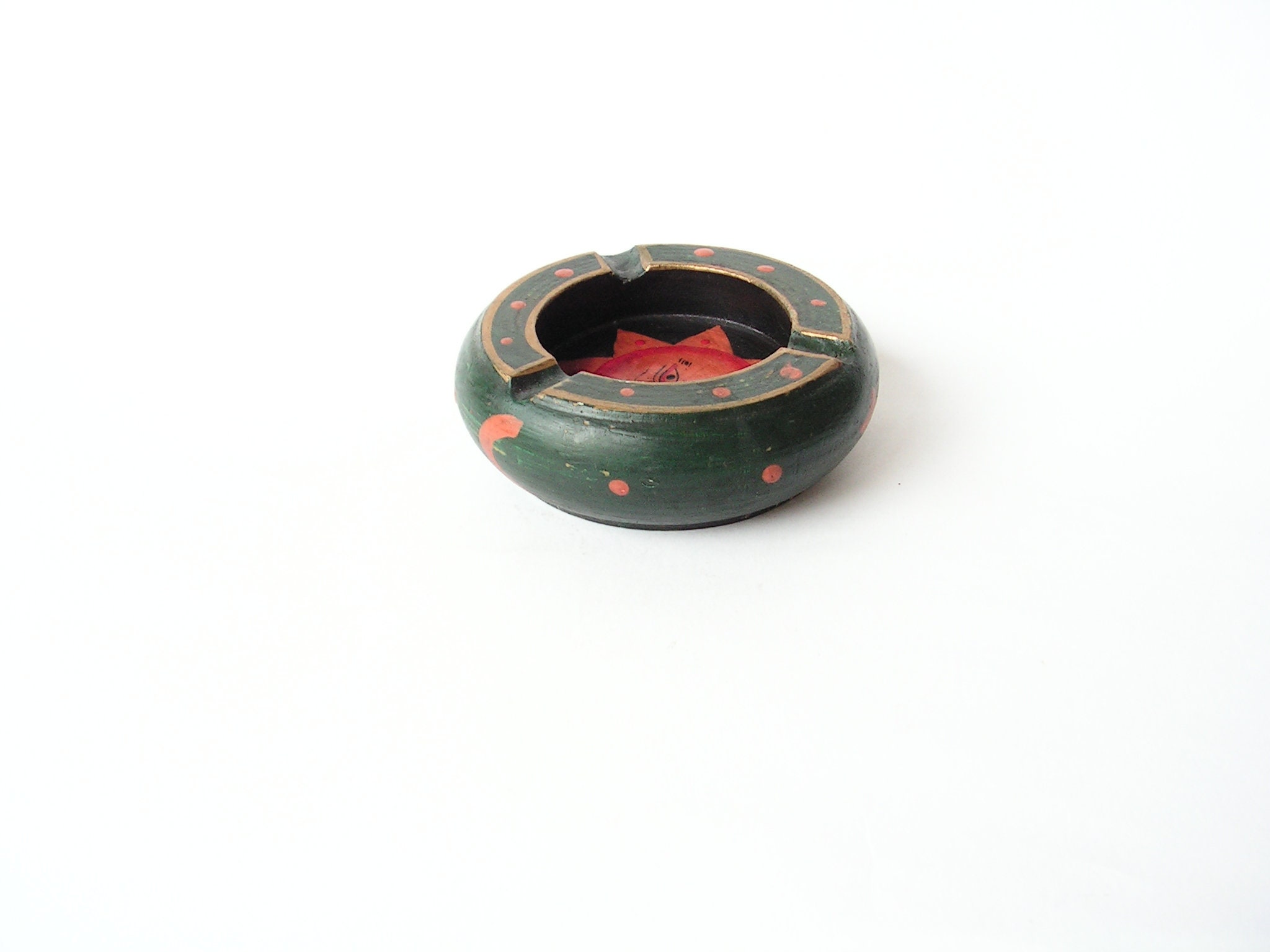 Round Root Carving Ashtray,Small Solid Wood Container, Safe, Non Burning,High Grade Ashtray