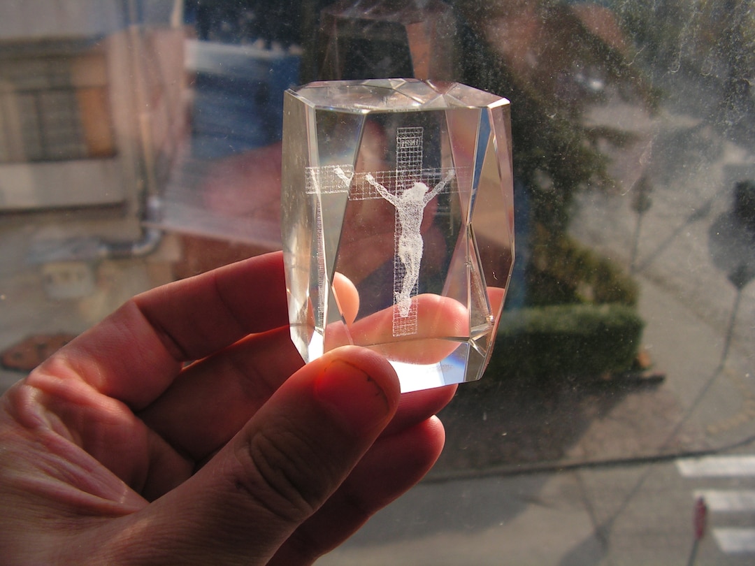 Glass Paperweights Scripture Еngraved Glass Paperweight Jesus Christ, Laser еngraved Crystal ...