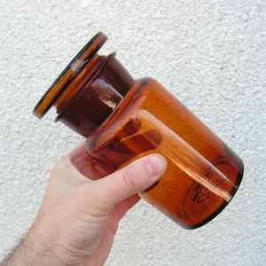 Brown apothecary jar 0.5 L Medicine bottle glass stopper Antique apothecary Small glass bottle with cap Pharmacy bottle Chemist jar