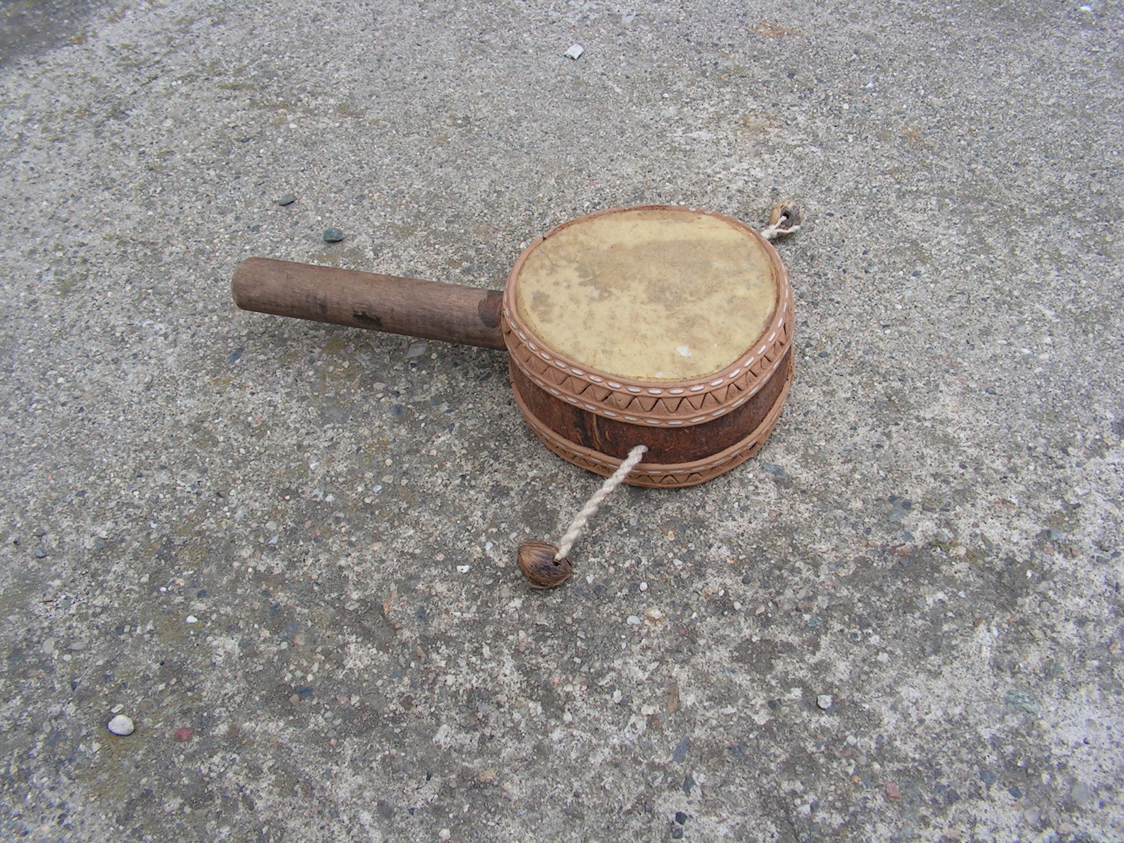 Vintage Lovely Leather Drum Rattle Drum Wood Handle Professional Drum ...