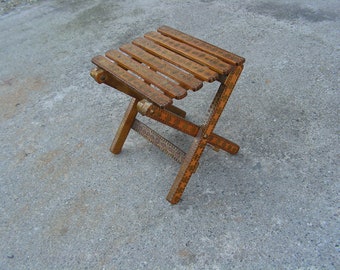 Vintage handgeschilderde opklapbare kruk, draagbare houten stoel