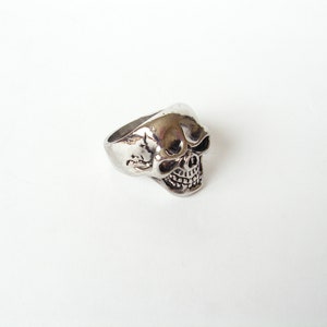 Vintage skull ring, Metal skull head ring, Rock and roll ring, Gothic ring, Biker&#39;s ring, Metal rock ring, Heavy metal ring, Hard rock