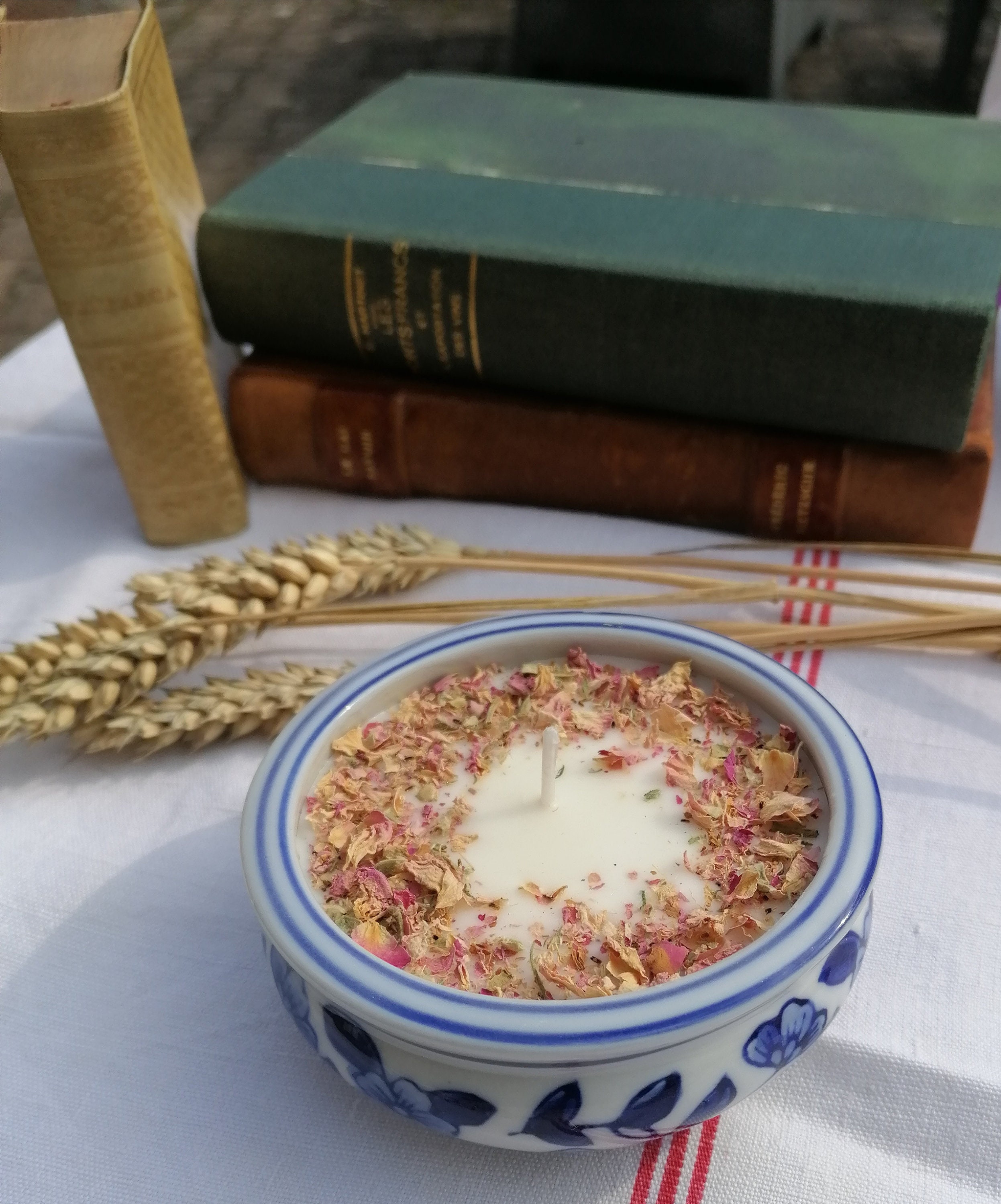 Bougie 100% Naturelle à La Cire de Soja. Petit Pot en Porcelaine Elisa