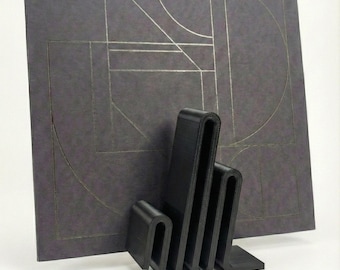 Black Vinyl Record Stand: Minimalist Album Display for Now Playing