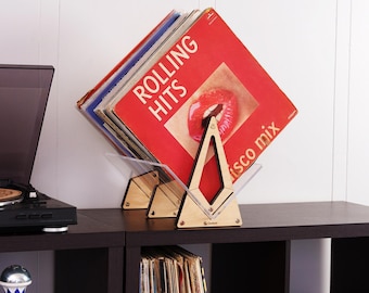 Moderne vinylplatenhouder uit het midden van de eeuw: berkenmultiplex bureaubladdisplay