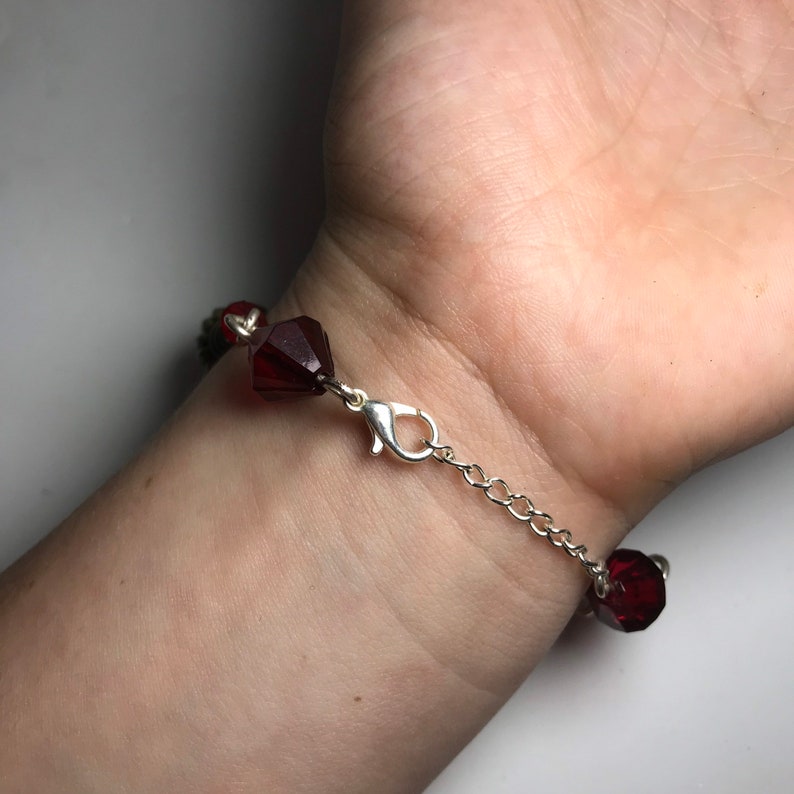Adoring set red bead bracelet and earrings