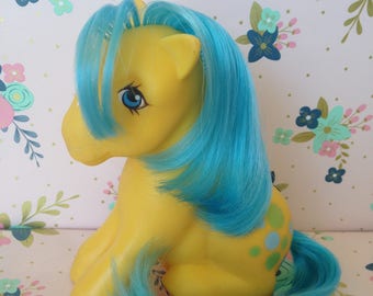 Vintage Hasbro Sitting My Little Pony Bubbles