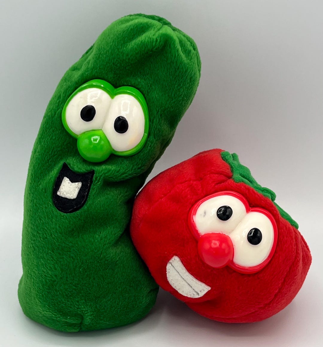 Vintage 1998 Gund Veggie Tales Bean Bag Plush ~larry the Cucumber & Bob