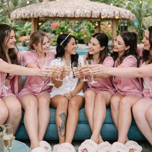 Bridesmaid Pajamas| Monogrammed Pajamas | Bridesmaid Gift| Bride Pajamas| Personalized Pjs| Bridal pajama SET of 4,5,6,7,8,9| Girls Gateway bild 9
