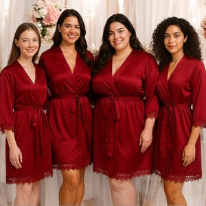 Burgund Brautjungfern LACE Robes Satin Matte Immer bereit Roben Brautmäntel Brautjungfer Geschenke Brautjungfern Vorschlag Geschenke