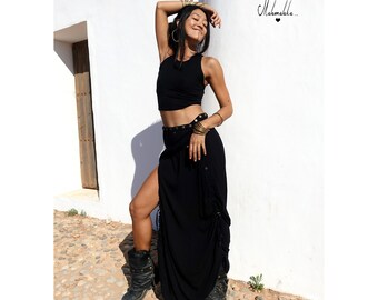 FALDA MAXI NEGRA..Transformable...Falda larga de ryon, abierta, con clicks, falda boho, falda gypsy, asimetrica, falda tribal, steampunk