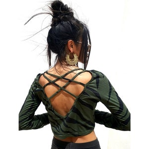 WOMAN tSHIRT LONG OPEN...blusa mujer, blusa espalda abierta, blusa verano mujer, blusa boho, blusa ibiza, blusa elegante, blusa ryon