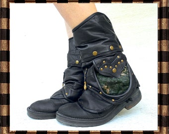 CUBREBOTAS NEGRAS nº134..Con bolsillos..botas de piel/ botas camperas con flecos/ botas estilo steampunk/ botas festival/ botas motero