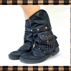 BLACK BOOT COVER nº133.. With pockets.. fringed country boots/ leather boots/ steampunk style boots/ festival boots/ biker boots