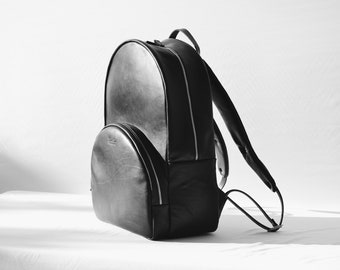 Black Leather Minimalist Backpack |  Made in Barcelona | Handcrafted and Made to Order | Tennis Backpack