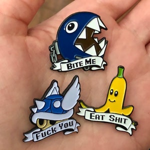 3er Set Mario Kart Nintendo Pins, Banane, Kettenbiss und Blaue Muschel Soft Enamel Pins