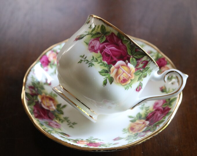 Old Country Roses Tea Cup and Saucer, Hampton Shape Cup, Vintage Royal