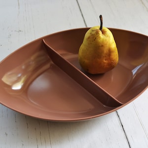 Brown Melmac Divided Bowl, MCM Melamine Bowl, Serving Bowl 1960s, Mid Century Table Ware, Retro Kitchen, Hostess Gift