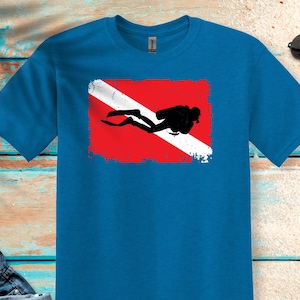 Vintage Diver Dive Flag T-Shirt | Diver Down Short Sleeve T-Shirt | SCUBA Diver Tee | Unisex Short Sleeve | Father Mother Student Gift Shirt