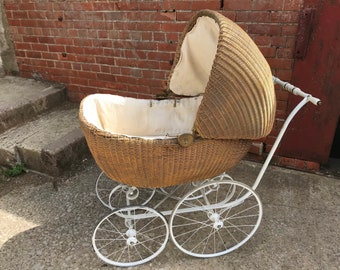 old fashioned moses basket