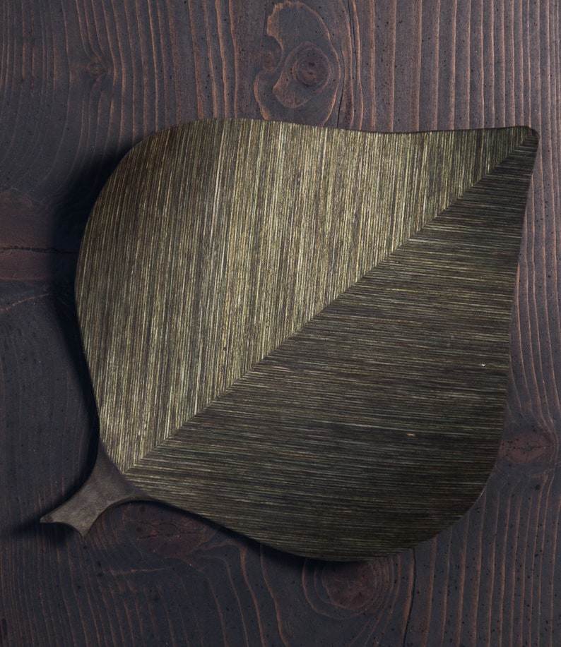 Luomus Koivu Serving plate a birch leaf inspired design plate or a serving tray