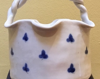 Ceramic Bowl,Pottery Bowl,White Basket,White Pot,White Pottery,Ceramic Planter,White Planter,White Ceramic Pot,Ceramic Pot,White Basket Gift