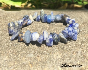 Sodalite chip bracelet - Blue sodalite bracelet - Blue gemstone bracelet - Minimalistic stone bracelet - Valentine's Day gift- Energy stones