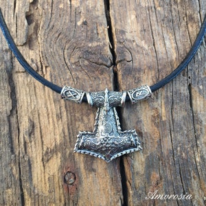 Black Thor's Hammer Necklace - Viking Mjolnir Pendant