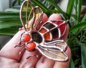 Big Bee Brooch Stained Glass, Statement Insect Jewelry, BeeKeepers Gift, Bee Lover Gift, Botanical Summer Jewelry, Honey Comb, Handmade pin