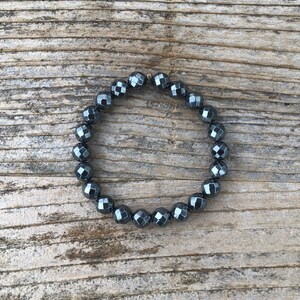 Hematite [grounding, protection, manifestation, blood/circulatory system]