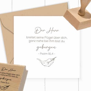 Versetto della Bibbia TIMBRO "Il Signore stende le sue ali su di te... Salmo 91:4" 41 - 100 mm | Autoinchiostrante | Timbro in legno con tampone inchiostrato | gomma
