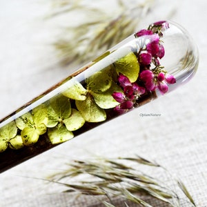 Real heather and green hydrangea Hair stick Wooden hair fork Flowers resin Hair stick Epoxy wood jewelry Terrarium hair stick