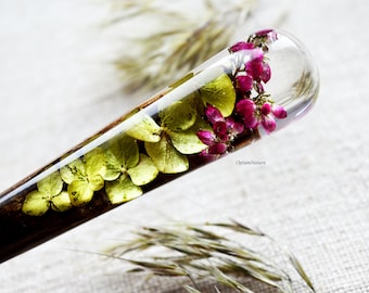 Real heather and green hydrangea Hair stick Wooden hair fork Flowers resin Hair stick Epoxy wood jewelry Terrarium hair stick