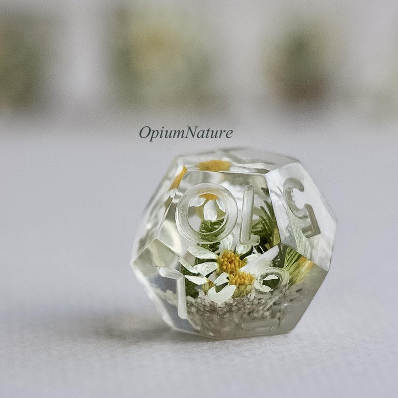 Daisy dice set Critical Role resin polyhedral dice set for RPG game Dungeons and dragons Dnd sharp edges image 5