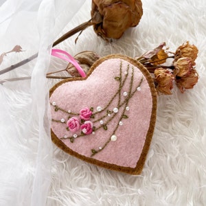 Elegant Soft Pink Rose Felt Heart Ornament Gift Decoration, Pink, Gift