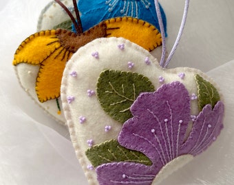 Elegant Summer Flower Felt Heart Ornament, Handmade, Christmas Gift, Made with Beads and Embroidery, Individual