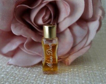 pure perfume Extrait 2 ml (0.07 fl.oz) perfume miniature, vintages perfume, France