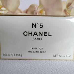 CHANEL No 19 Savon Pour Le Bain / Bath Soap (150 g / 5.3 oz)
