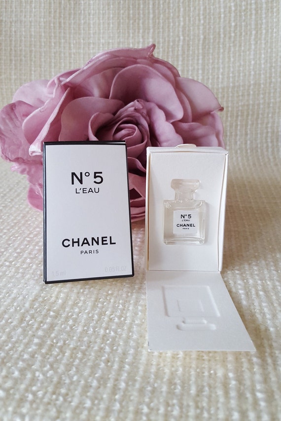 Chanel N 5 L' EAU 1.5 Ml Edt Miniature Mikro Paris -  Sweden