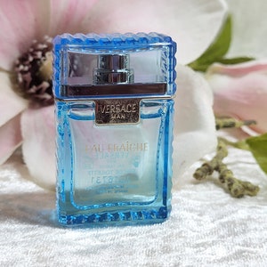 100 vintage 70s perfumes that will take you straight back in time - Click  Americana