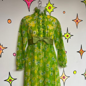 Vintage 1960s 60s | Green Groovy Boho Hippie Flower Power Mod Maxi Dress | XS