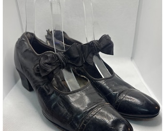 Antique 1910s 20s Black Leather Mary Jane Pumps w Silk Bows - Edwardian – Size 5