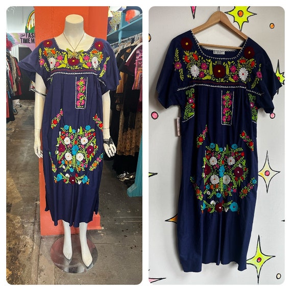 Vintage 60s 70s | Navy Boho Oaxacan Mexican Hand Embroidered 