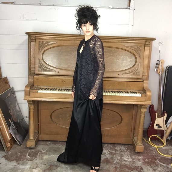 Vintage 70s | Black Goddess Boho Disco Capelet Lac