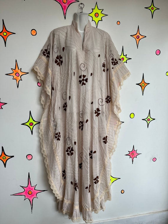 Vintage 70s | Embroidered Caftan Kaftan Muumuu Bo… - image 1