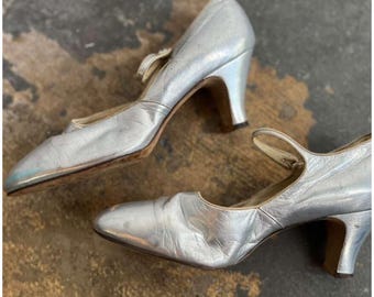 Vintage 1920s Silver Mary Jane Heels Single Strap Art Deco Shoes